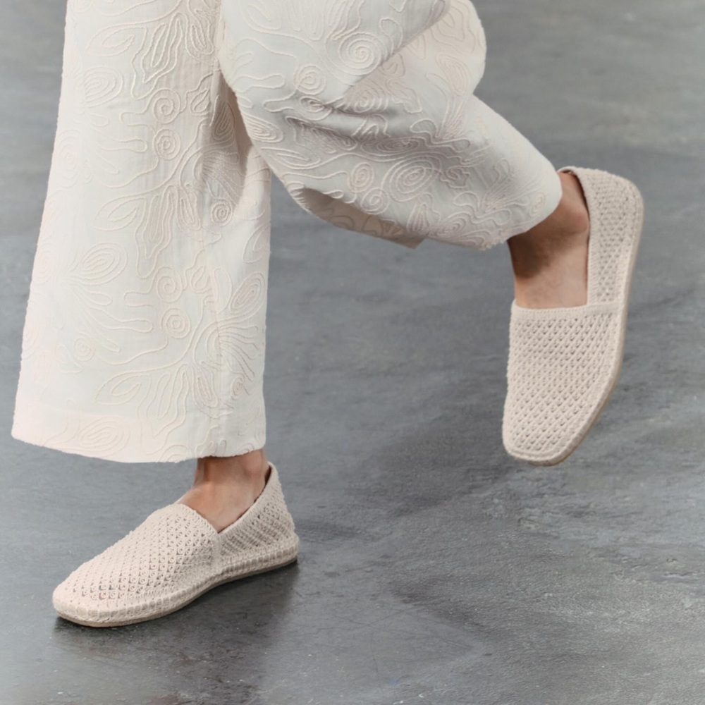 ZARA TEXTURED SLIP ON ESPADRILLE LOAFER Ecru 41
